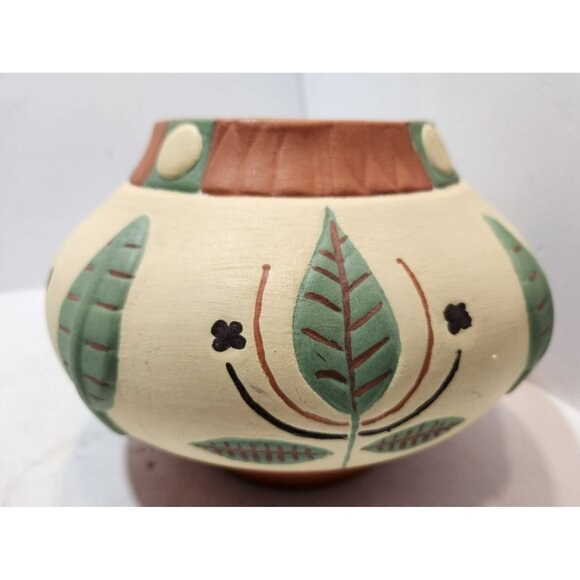 Vintage Southwestern Pottery Vase Round with Leaves Tan Green Brown 6" Tall - Picture 9 of 15